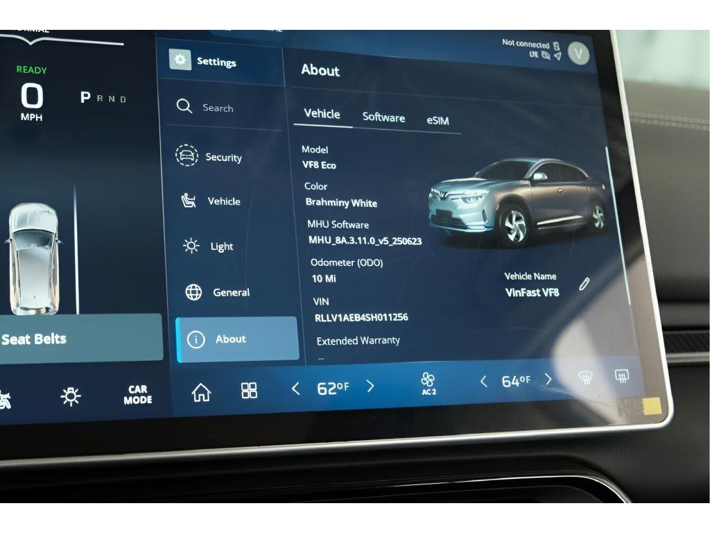 2025 VinFast VF 8 Eco - Photo 11