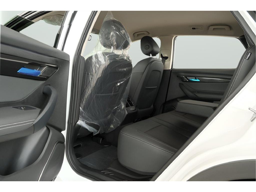 2025 VinFast VF 8 Eco - Photo 14