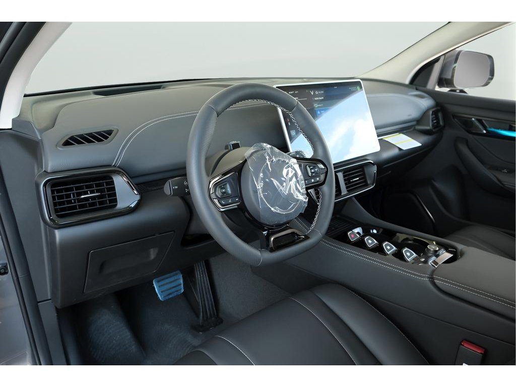 2025 VinFast VF 8 Eco - Photo 7