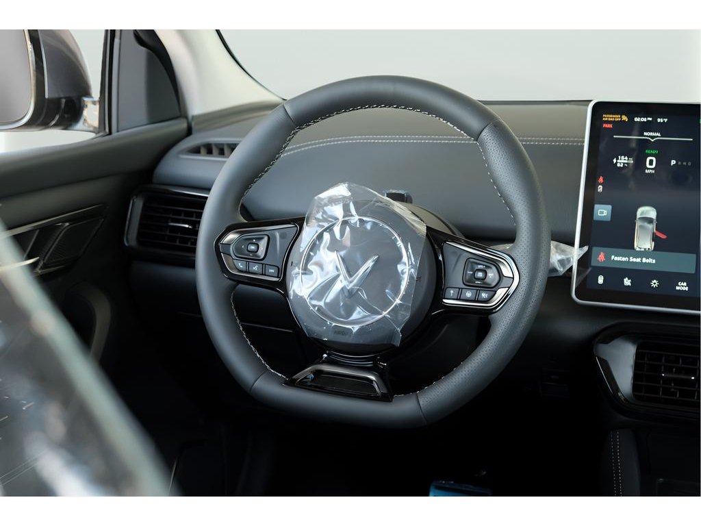 2025 VinFast VF 8 Eco - Photo 8