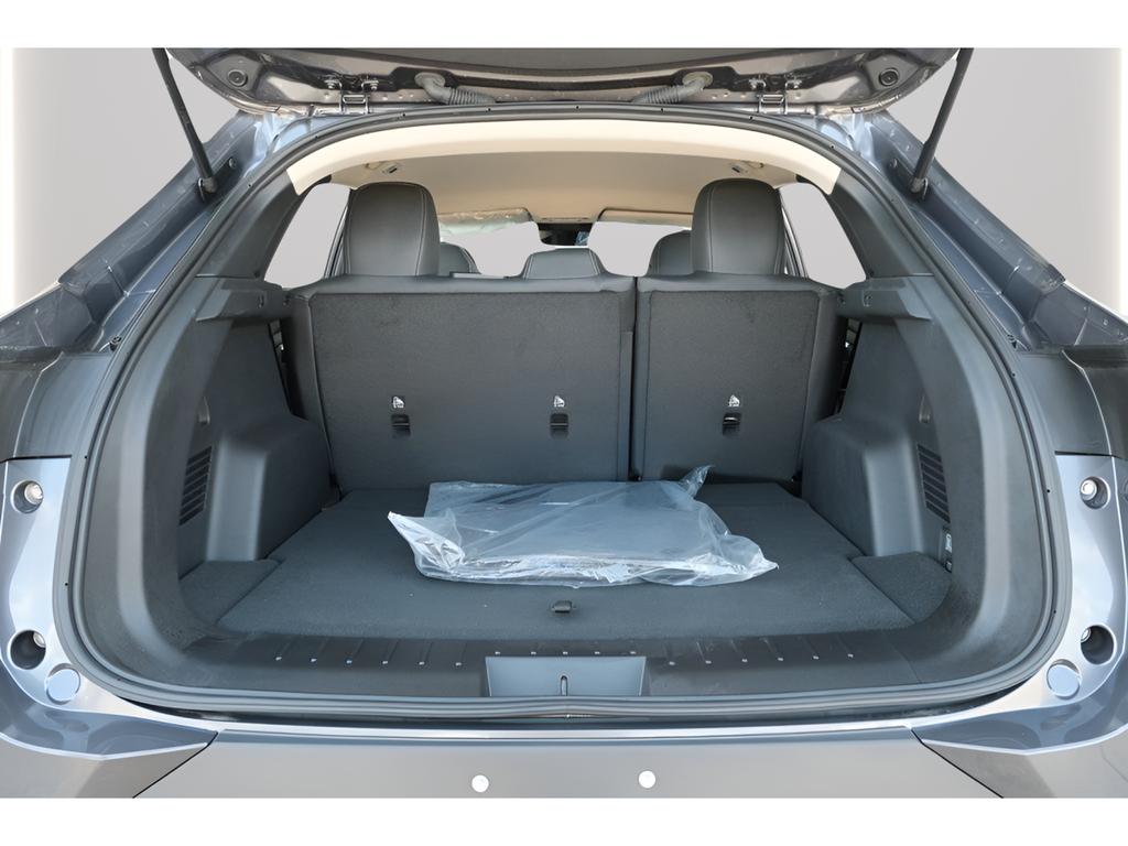2025 VinFast VF 8 Eco - Photo 23