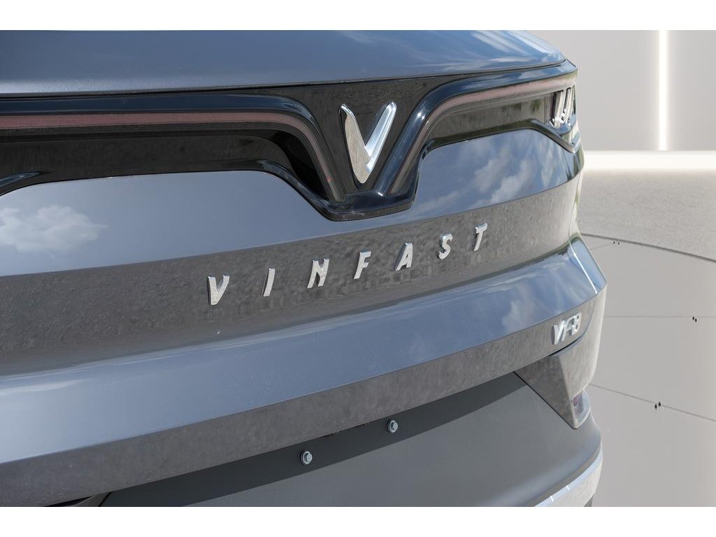 2025 VinFast VF 8 Eco - Photo 31