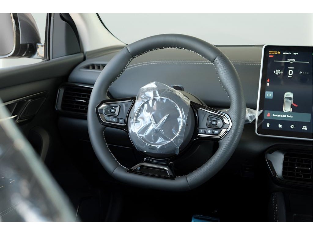 2025 VinFast VF 8 Eco - Photo 8