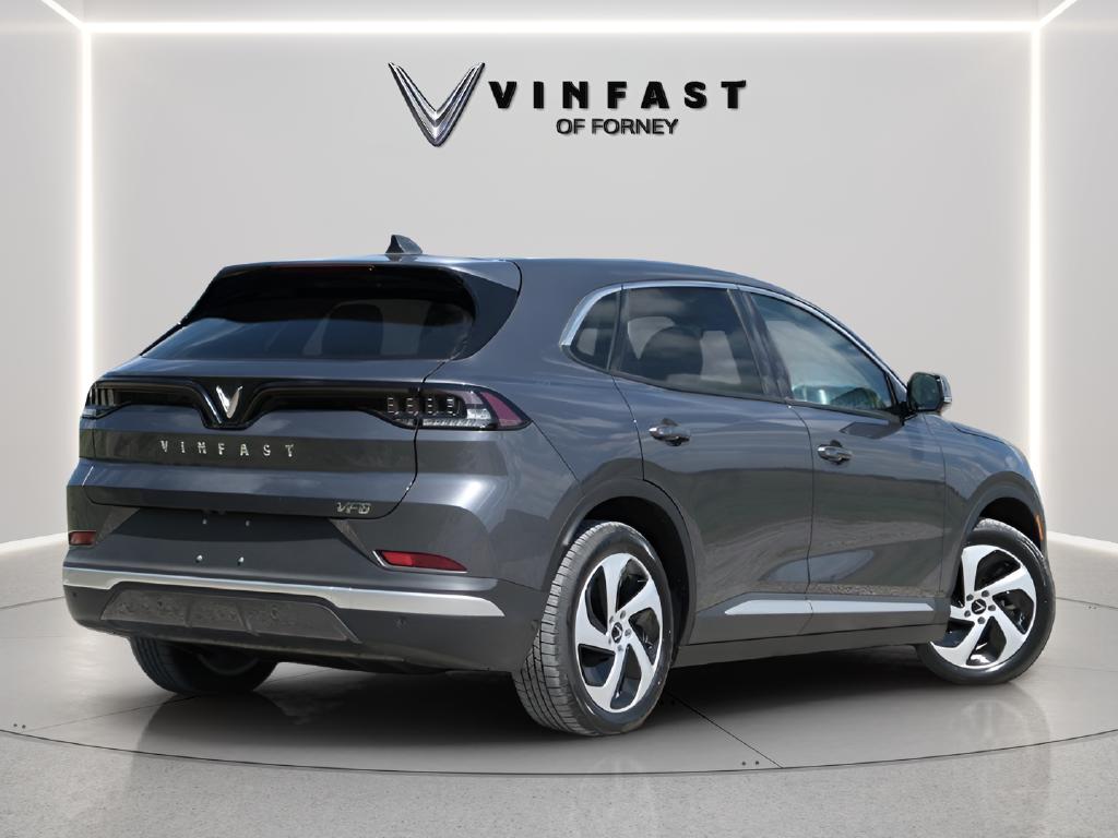 2025 VinFast VF 8 Eco - Photo 39