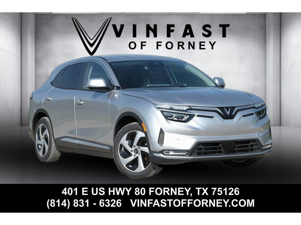 2025 VinFast VF 8 Eco's photo