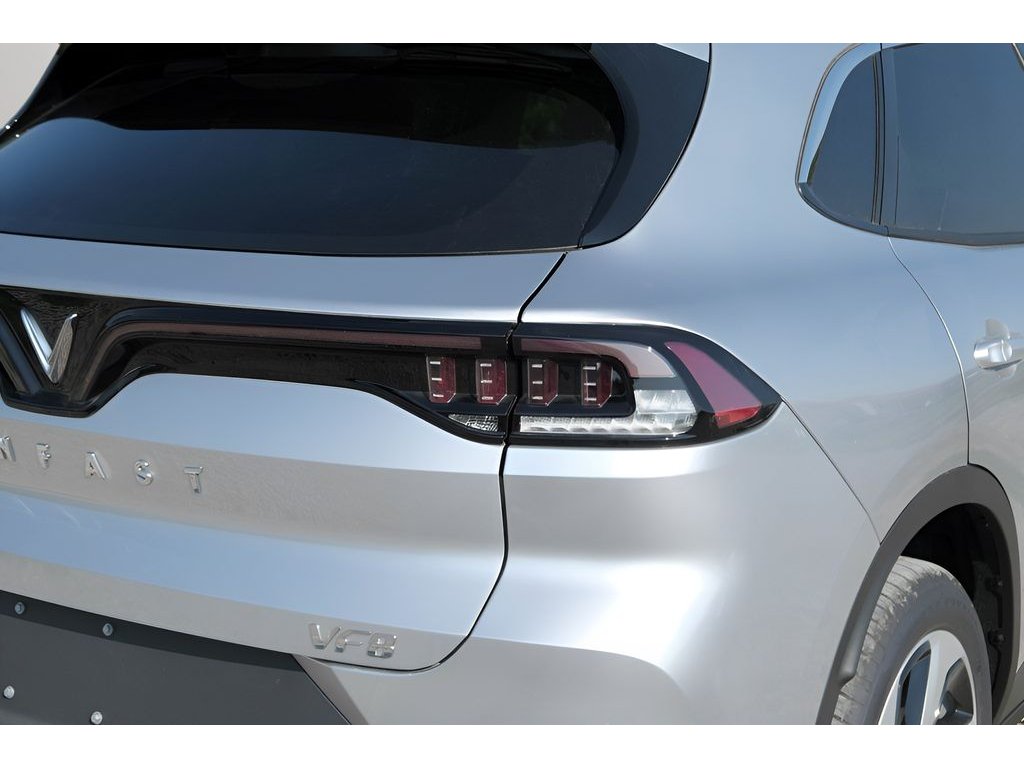2025 VinFast VF 8 Eco - Photo 33