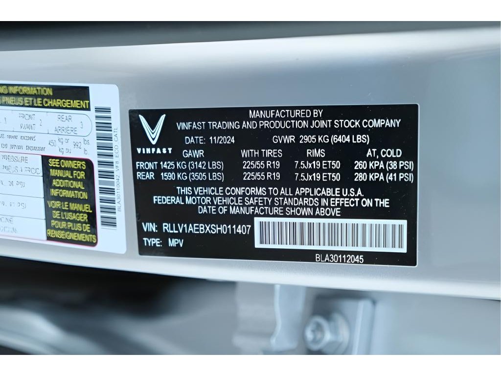 2025 VinFast VF 8 Eco - Photo 24