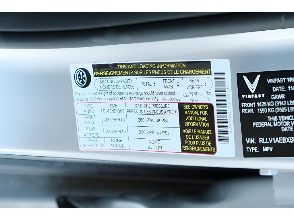2025 VinFast VF 8 Eco - Photo 25