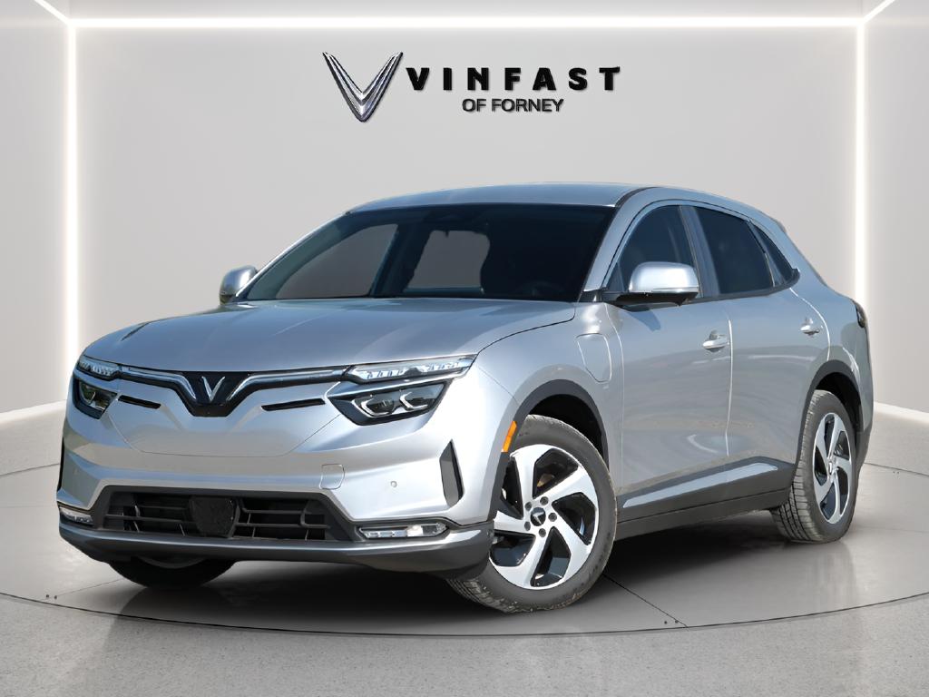 2025 VinFast VF 8 Eco