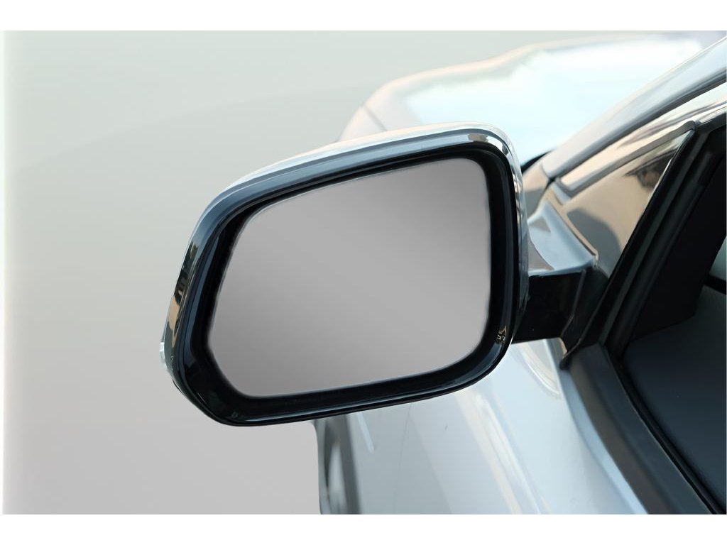 2025 VinFast VF 8 Eco - Photo 30