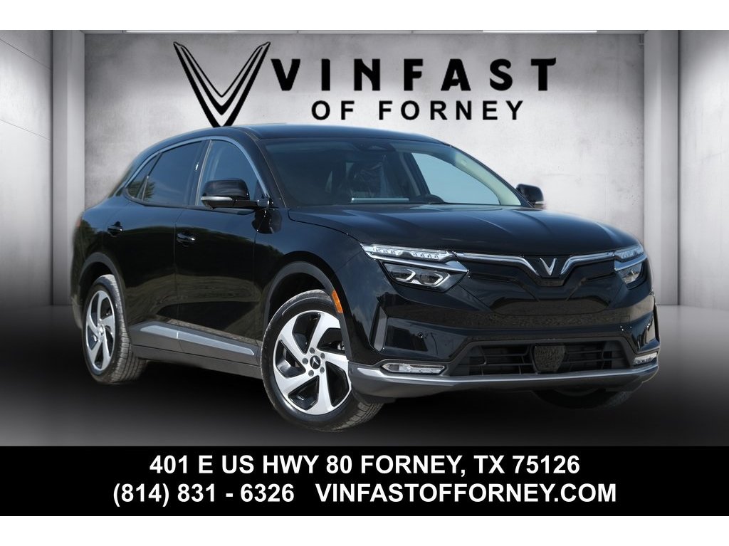 2025 VinFast VF 8 Eco's photo