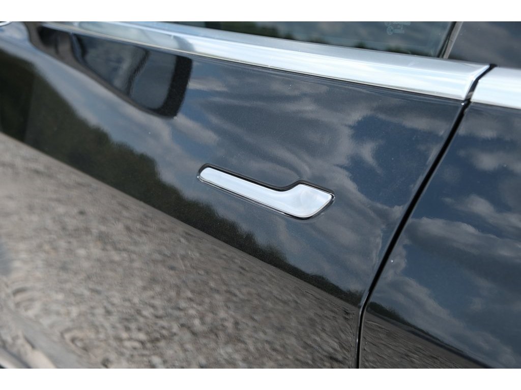 2019 Tesla Model 3 Mid Range photo 4