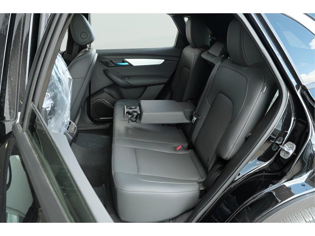2025 VinFast VF 8 Plus - Photo 20
