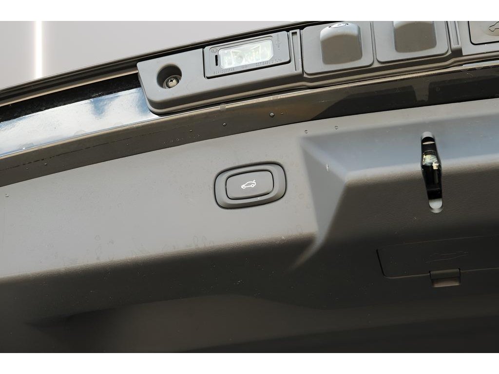 2025 VinFast VF 8 Plus - Photo 25