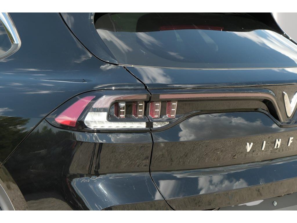2025 VinFast VF 8 Plus - Photo 29