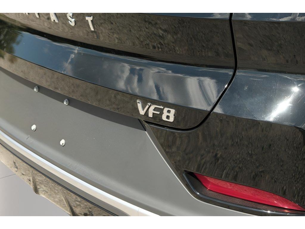 2025 VinFast VF 8 Plus - Photo 34
