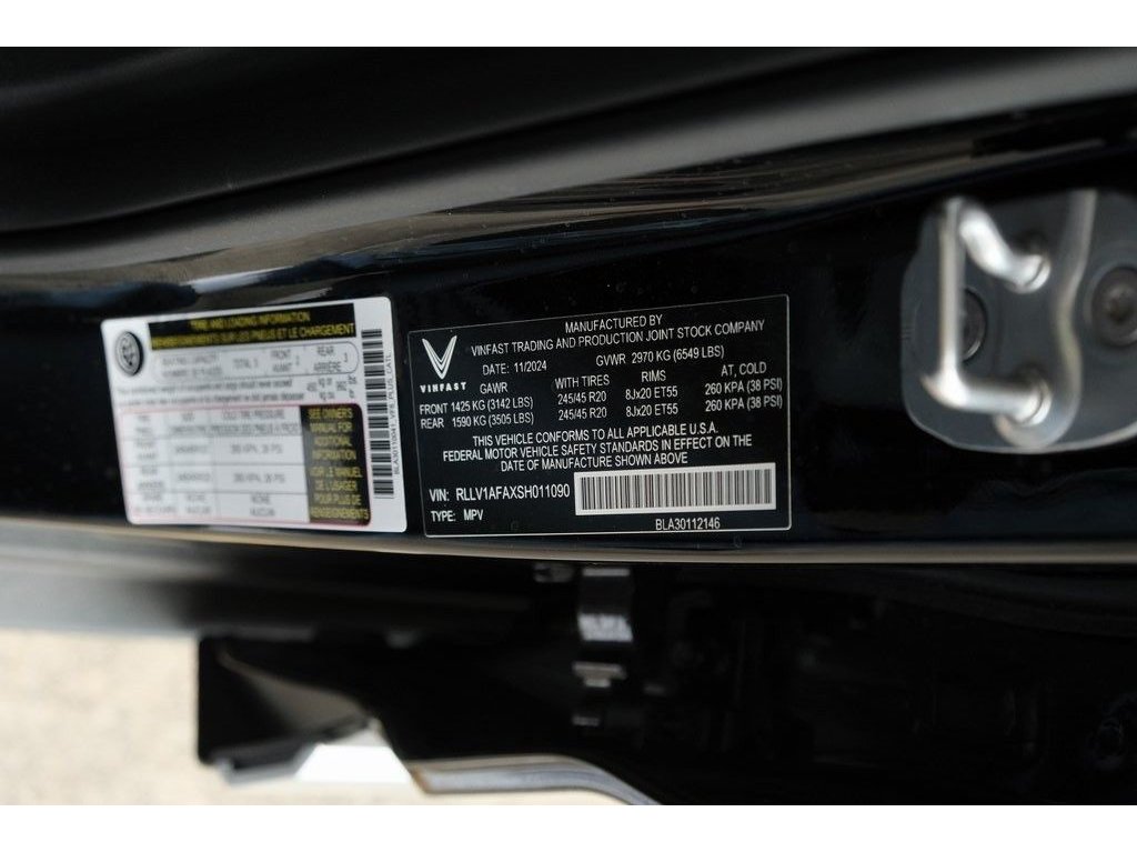 2025 VinFast VF 8 Plus - Photo 35