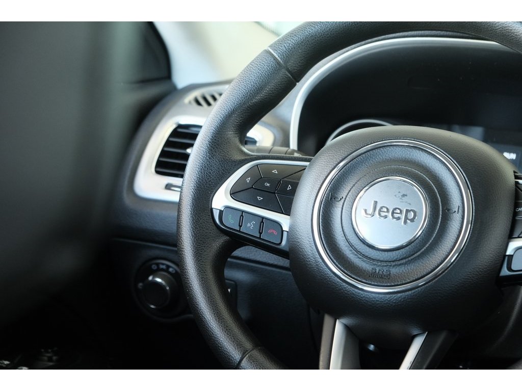 2018 Jeep Compass Sport photo 3