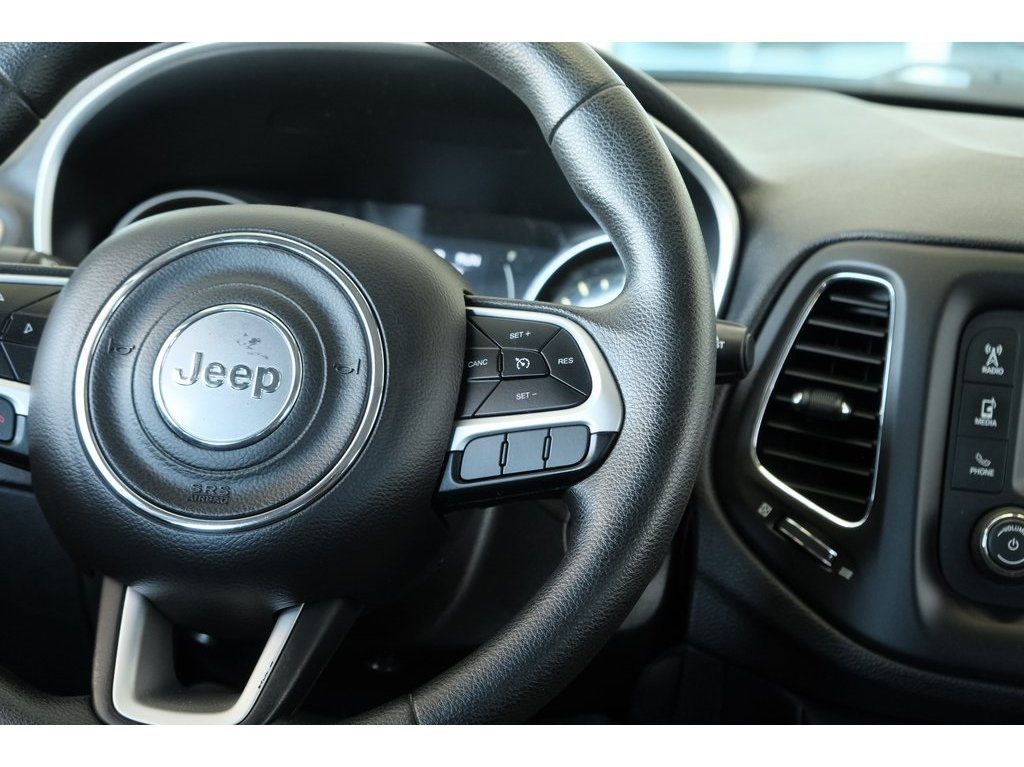 2018 Jeep Compass Sport photo 4