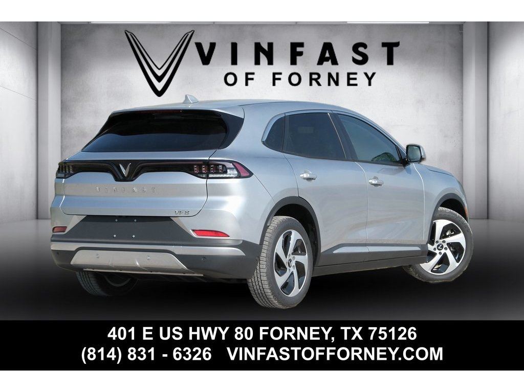 2025 Vinfast VF 8 8 photo 2