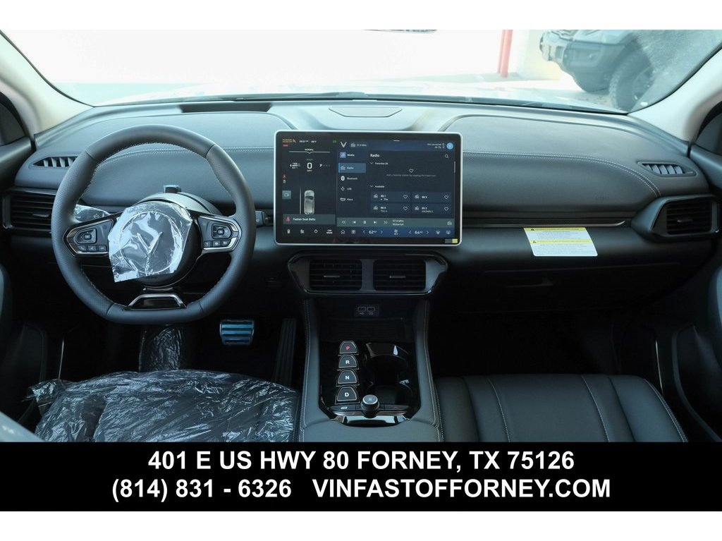 2025 Vinfast VF 8 8 photo 3