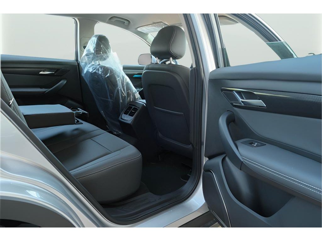 2025 VinFast VF 8 Eco - Photo 23