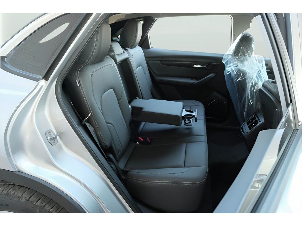 2025 VinFast VF 8 Eco - Photo 24