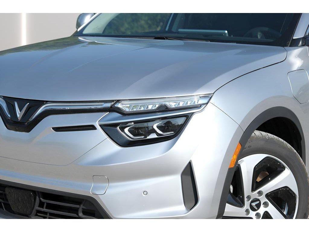 2025 VinFast VF 8 Eco - Photo 31