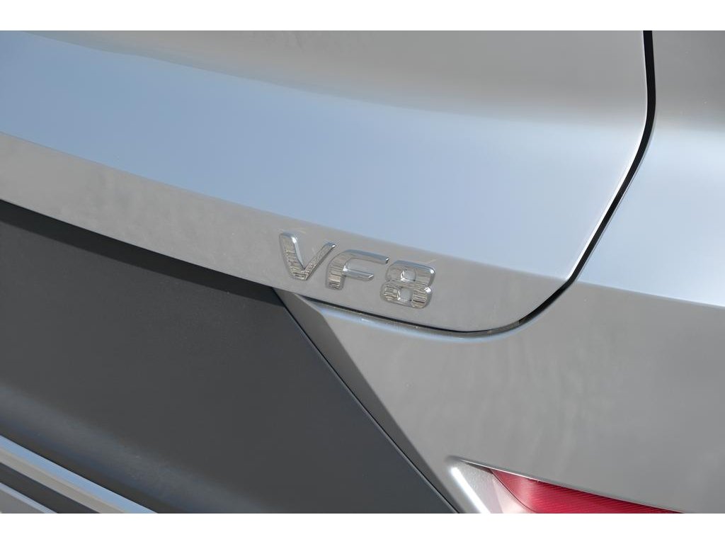 2025 VinFast VF 8 Eco - Photo 37