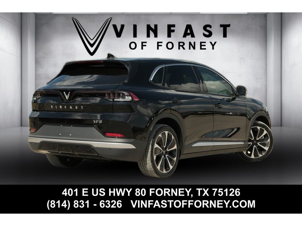 2025 Vinfast VF 8 8 photo 2