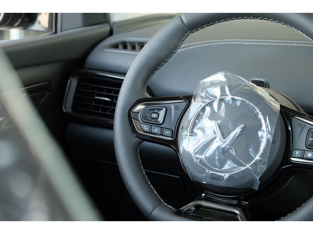 2025 Vinfast VF 8 8 photo 3