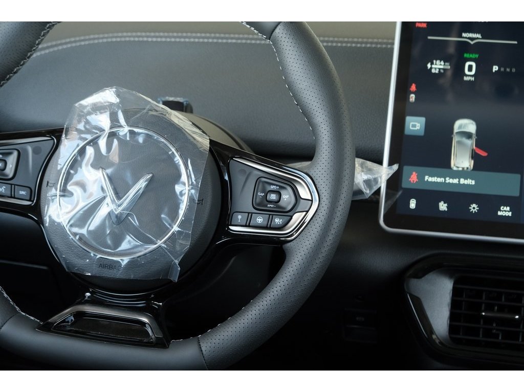 2025 Vinfast VF 8 8 photo 4