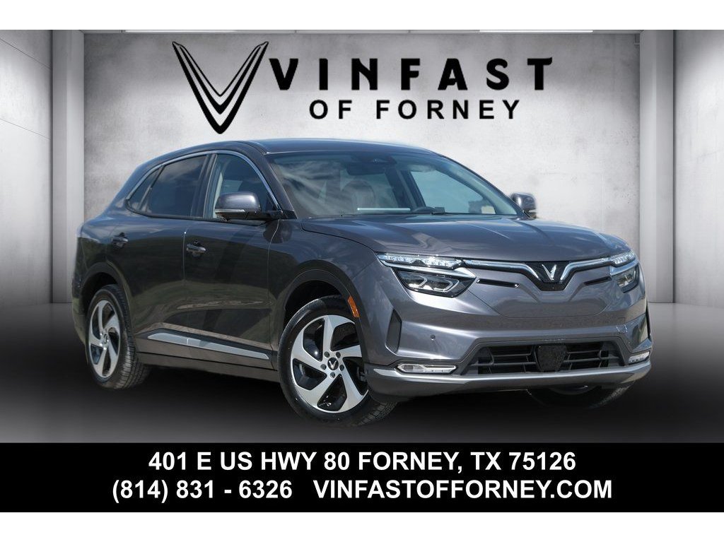 2025 VinFast VF 8 Eco's photo