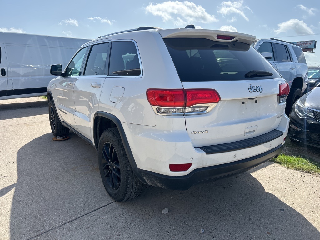 2018 Jeep Grand Cherokee Laredo photo 2