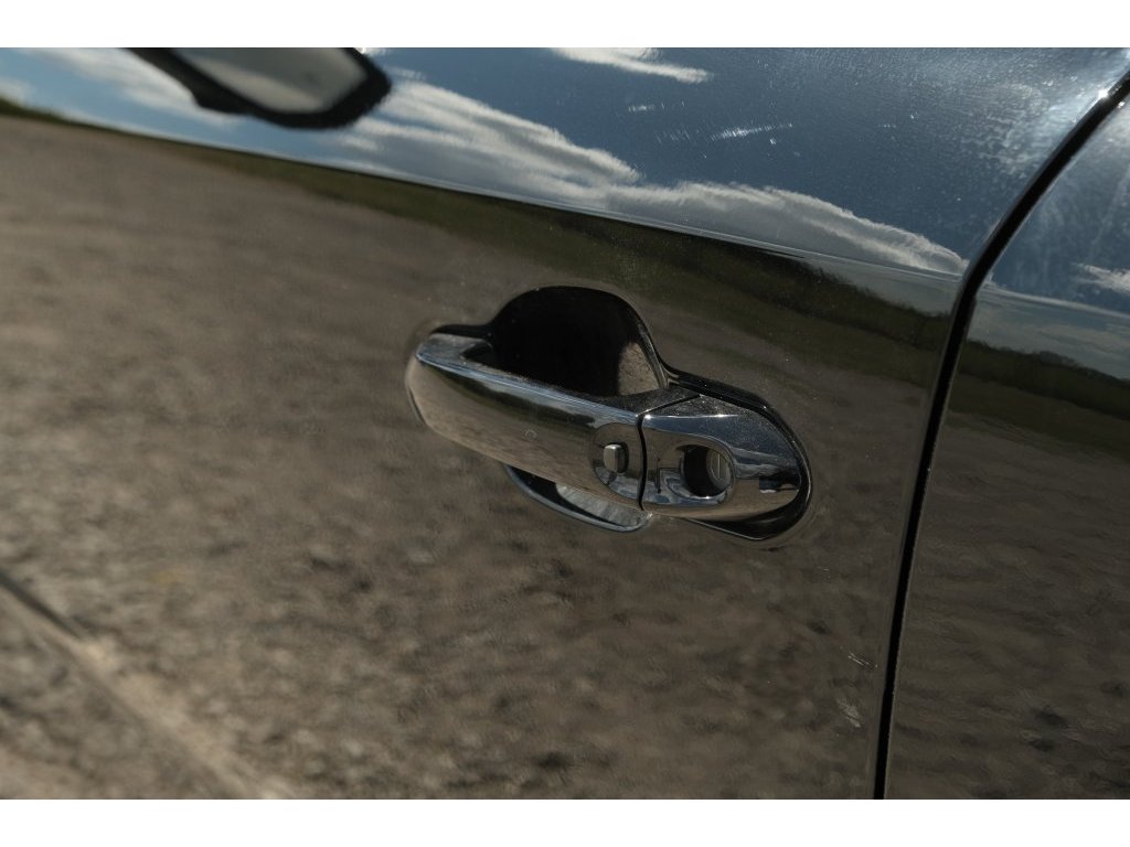 2025 Vinfast VF 8 8 photo 3