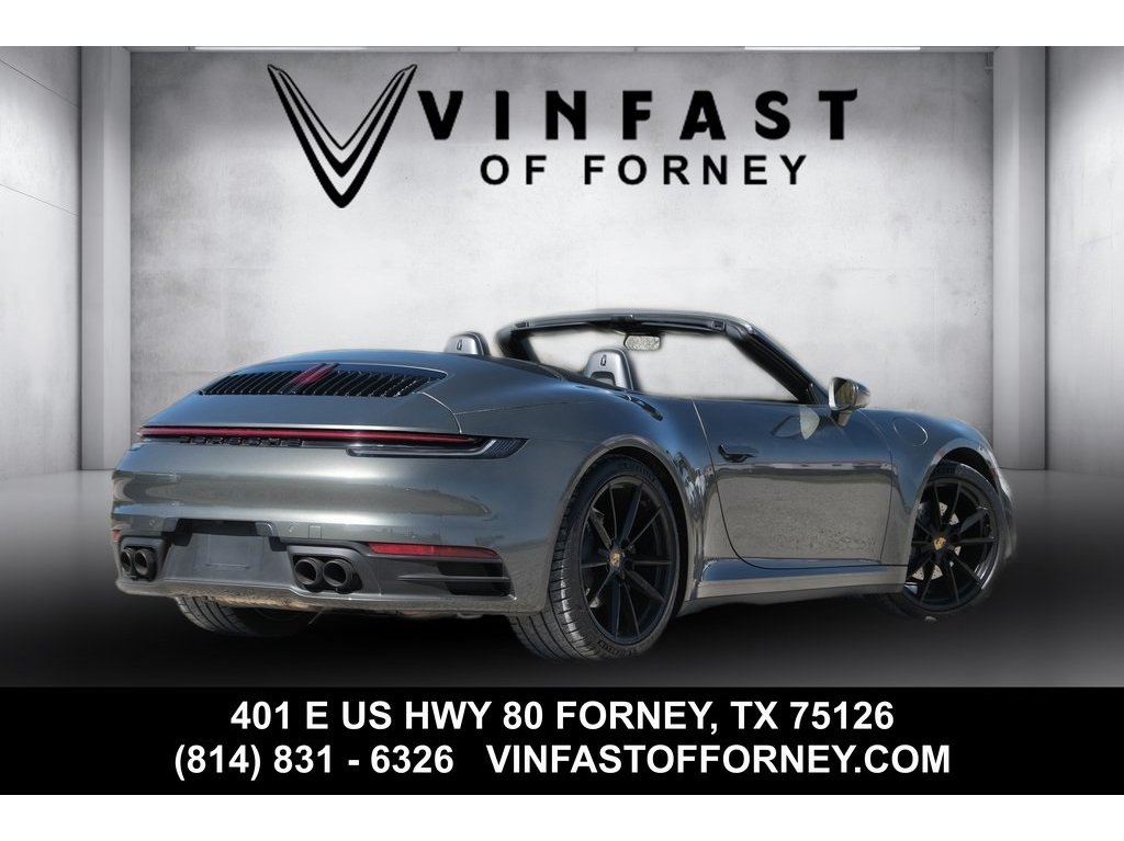 2024 Porsche 911 4 Cabriolet photo 2