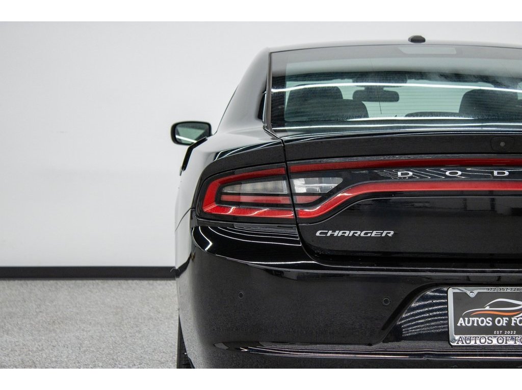 2022 Dodge Charger SXT photo 3