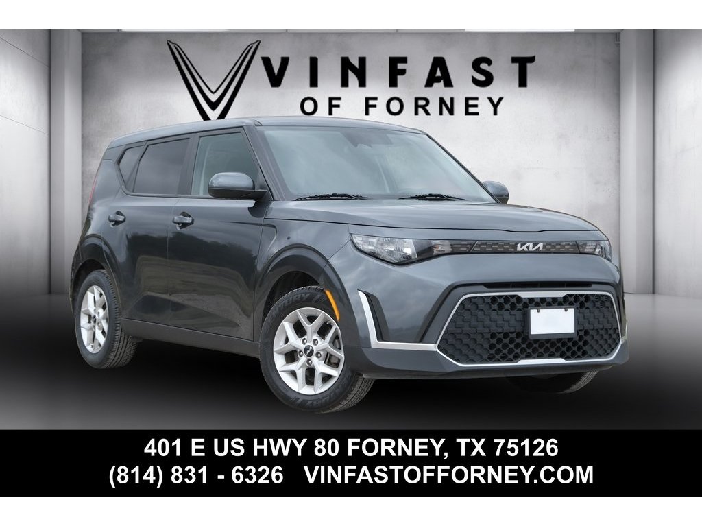 2024 Kia Soul LX's photo