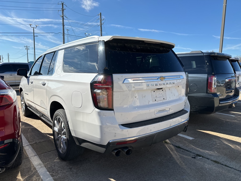 2021 Chevrolet Suburban High Country photo 3