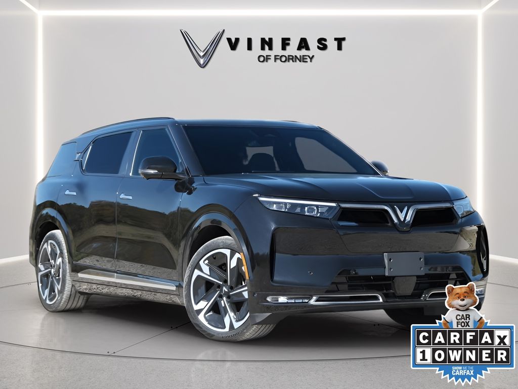 2024 VinFast VF 9 VF 9 PLUS's photo