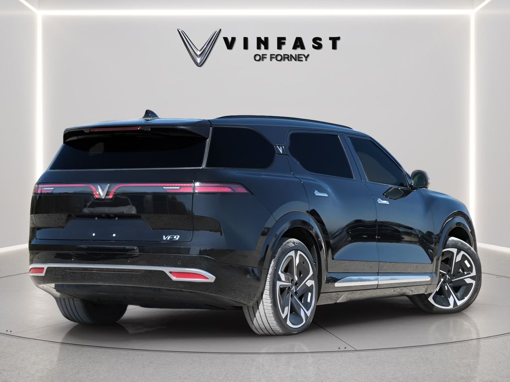 2024 VinFast VF 9 PLUS - Photo 3