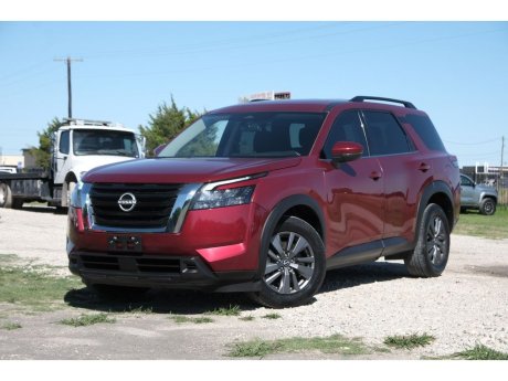 2023 Nissan Pathfinder SV 