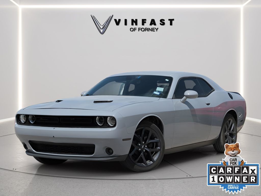 2020 Dodge Challenger SXT Auto's photo