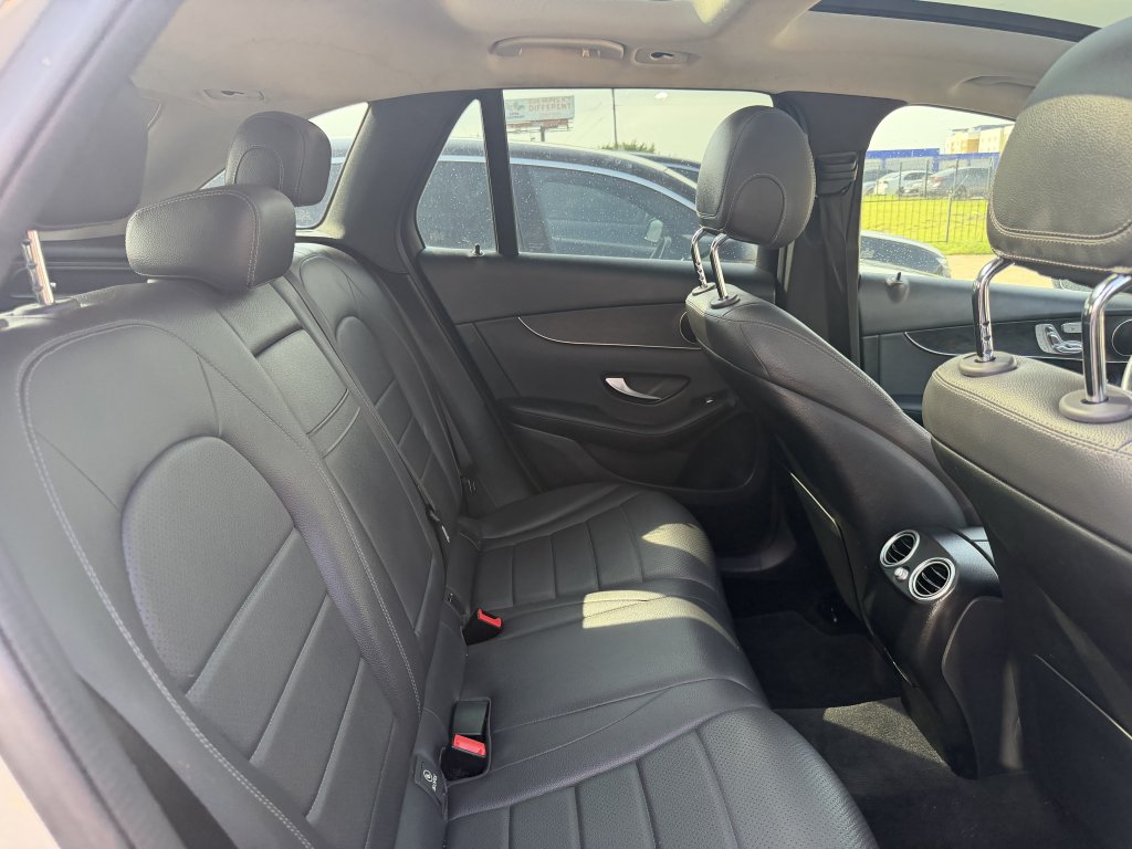 2020 Mercedes-Benz GLC GLC300 - Photo 18