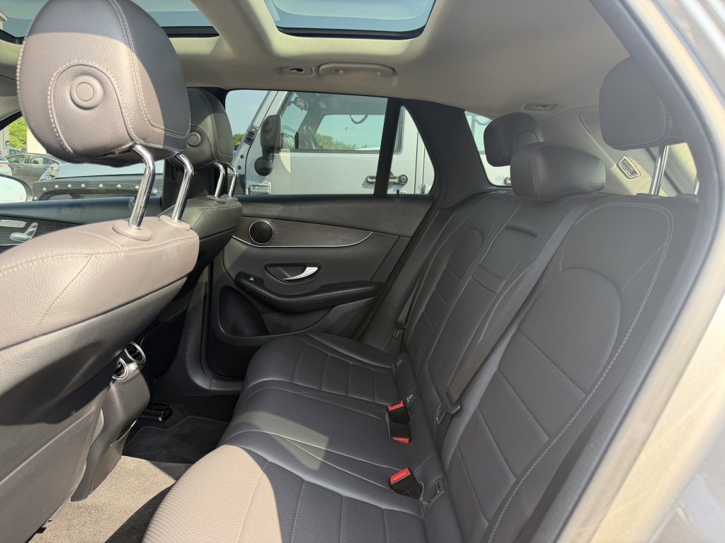 2020 Mercedes-Benz GLC GLC300 - Photo 16