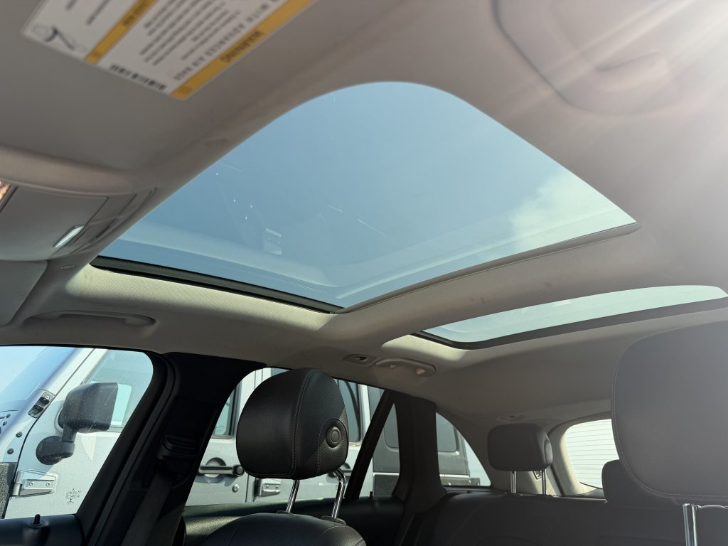 2020 Mercedes-Benz GLC GLC300 - Photo 12