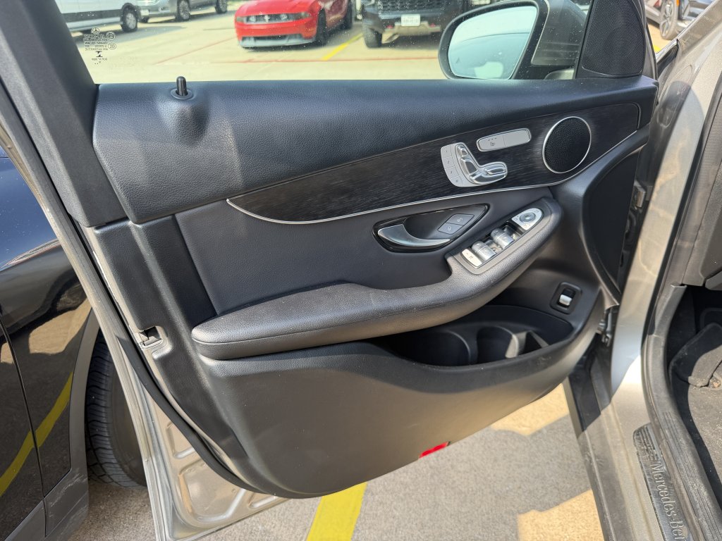 2020 Mercedes-Benz GLC GLC300 - Photo 7