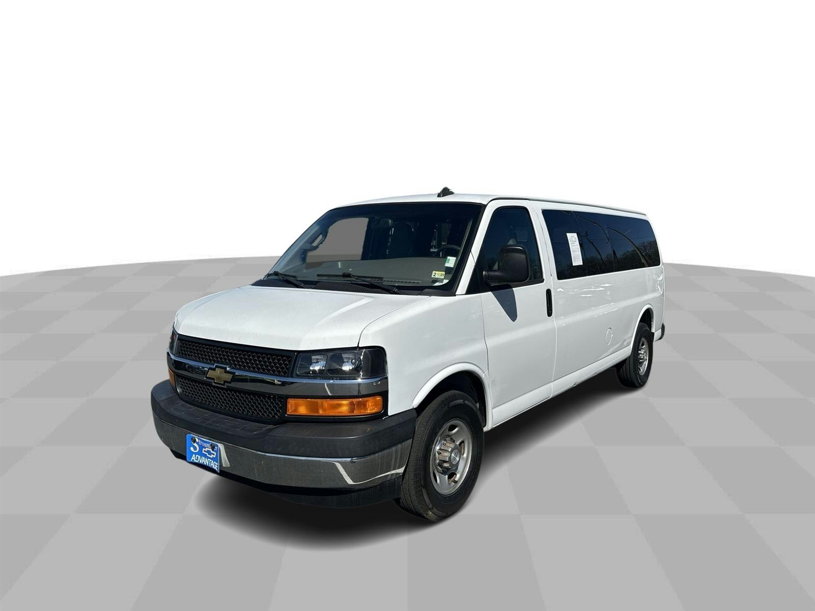 2018 Chevrolet Express Passenger LT (231059A) Main Image