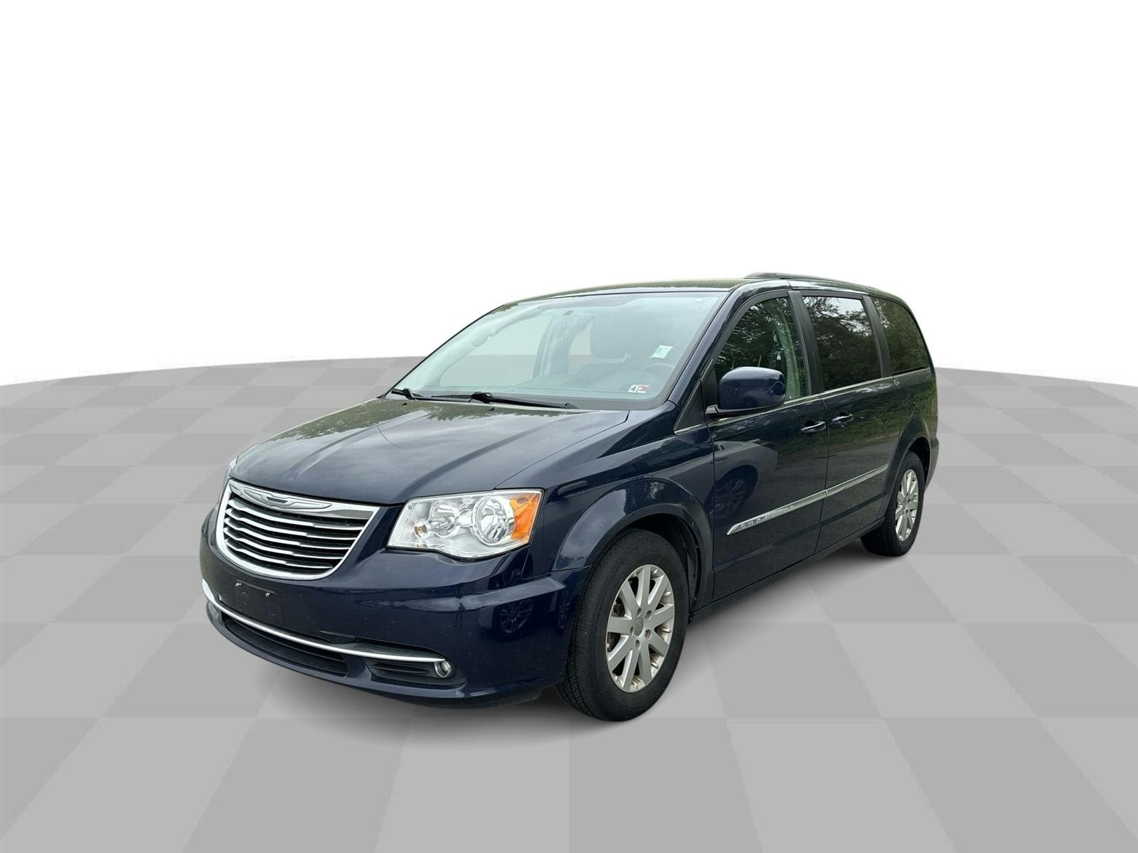2016 Chrysler Town & Country Touring (231005A) Main Image