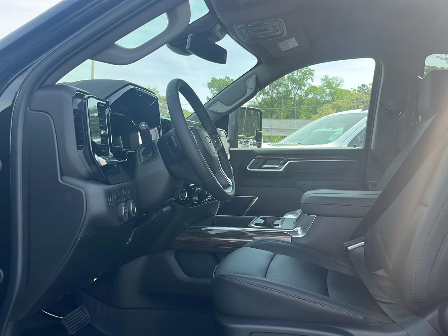 2025 Chevrolet Silverado 2500 HD LT - Photo 28